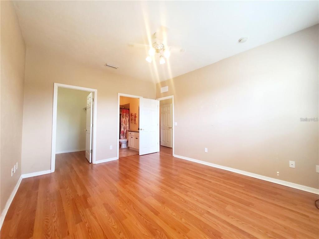 1561 Northwest 29 Road, Unit 228 Gainesville, FL 32605 - Photo 24 of 31