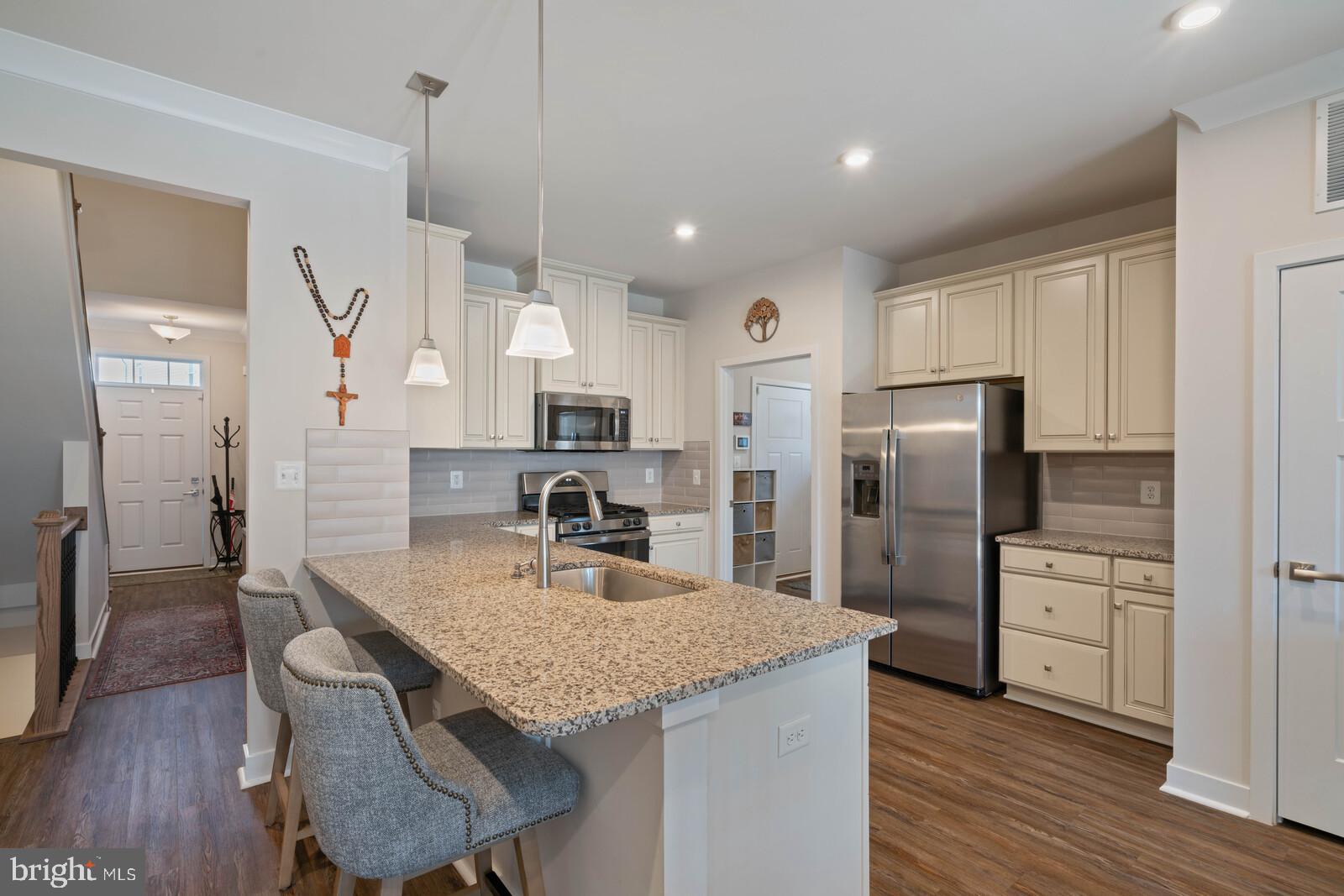 18063 Red Cedar Road Dumfries, VA 22026 - Photo 8 of 69 Gallery Image 8