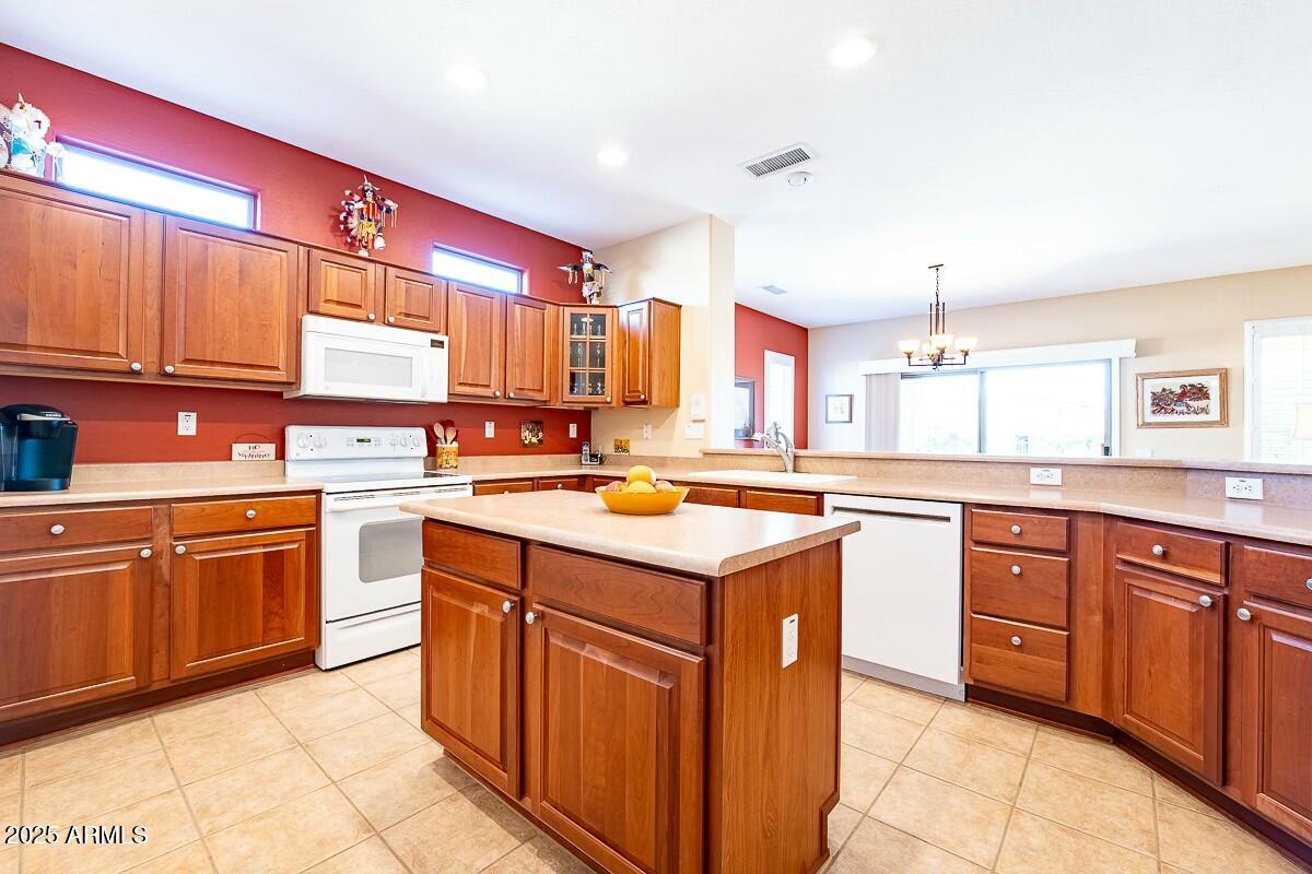 19937 North Turquoise Point Lane Surprise, AZ 85387 - Photo 10 of 29 Kitchen