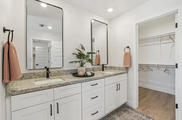$2,490 | 3411 North Val Vista Drive, Unit 3, Mesa, AZ 85213
