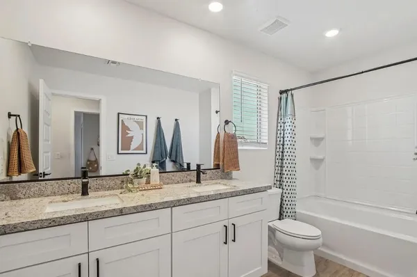 $2,490 | 3411 North Val Vista Drive, Unit 3, Mesa, AZ 85213