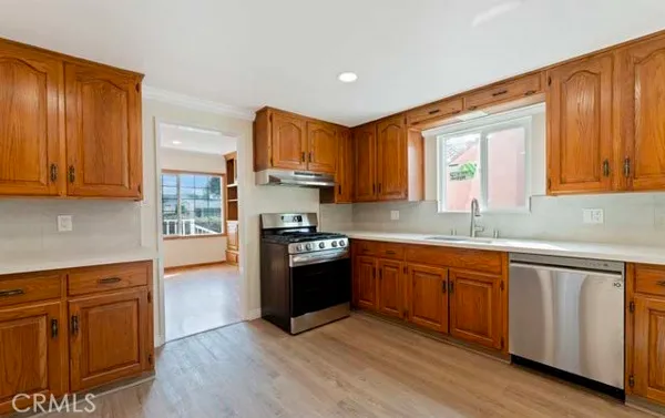$4,600 | 911 N Pass, Burbank, CA 91505