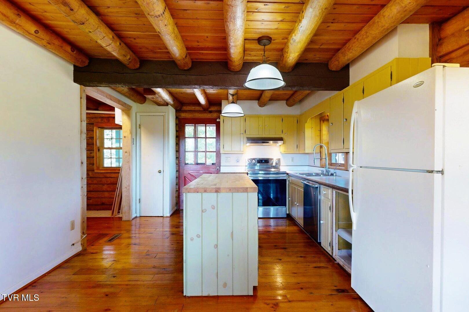 2309 Old Kentucky Road West Mosheim, TN 37818 - Photo 24 of 121 Kitchen