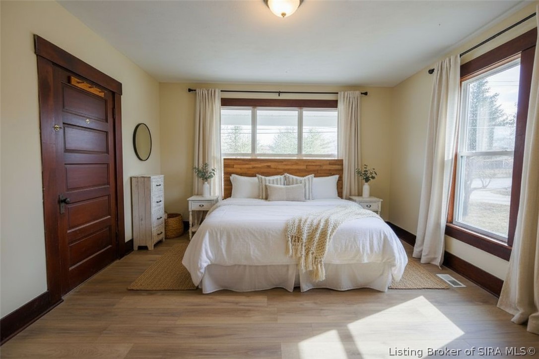3593 Old Vincennes Road Floyds Knobs, IN 47119 - Photo 14 of 39 * Please note that this property has been virtually staged. The furnishings and décor shown are for illustrative purposes only. These images have been digitally enhanced.