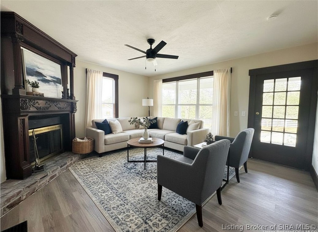 3593 Old Vincennes Road Floyds Knobs, IN 47119 - Photo 5 of 39 * Please note that this property has been virtually staged. The furnishings and décor shown are for illustrative purposes only. These images have been digitally enhanced.