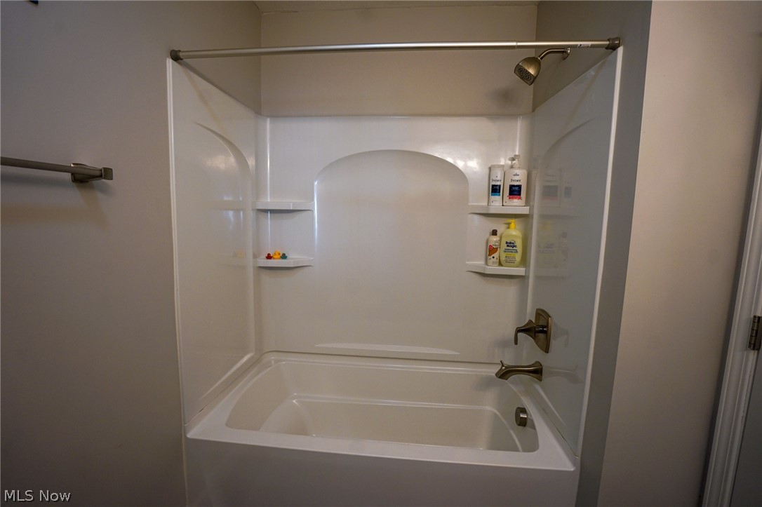1325 County Line Road Hopewell, OH 43746 - Photo 14 of 45 Bathroom featuring tub / shower combination