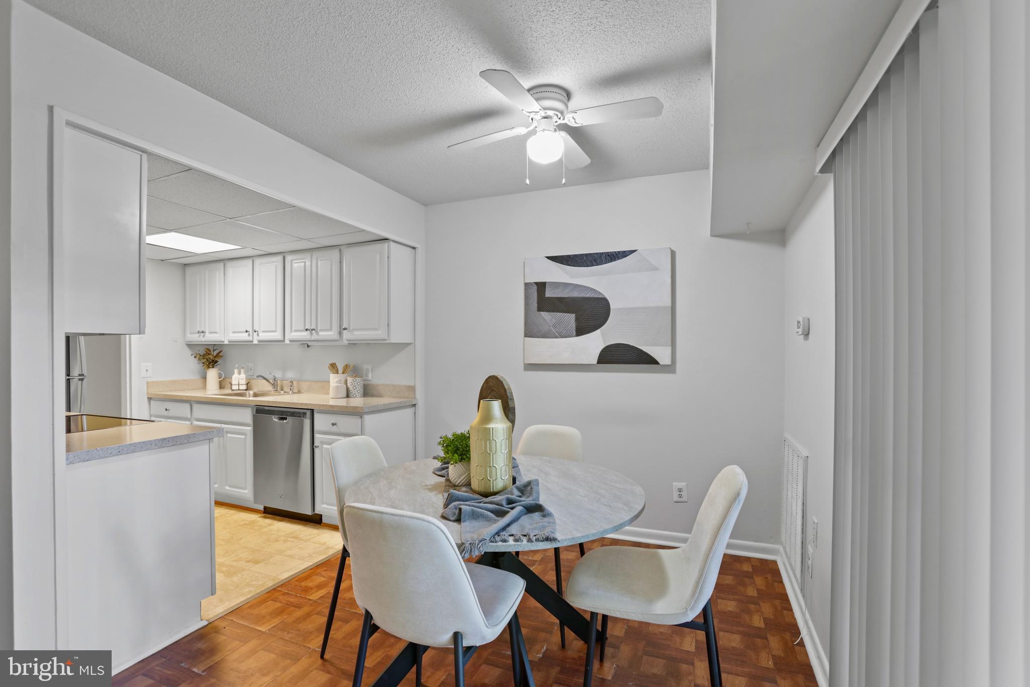 2216 Castle Rock Square, Unit 2B Reston, VA 20191 - Photo 6 of 19 Gallery Image 6