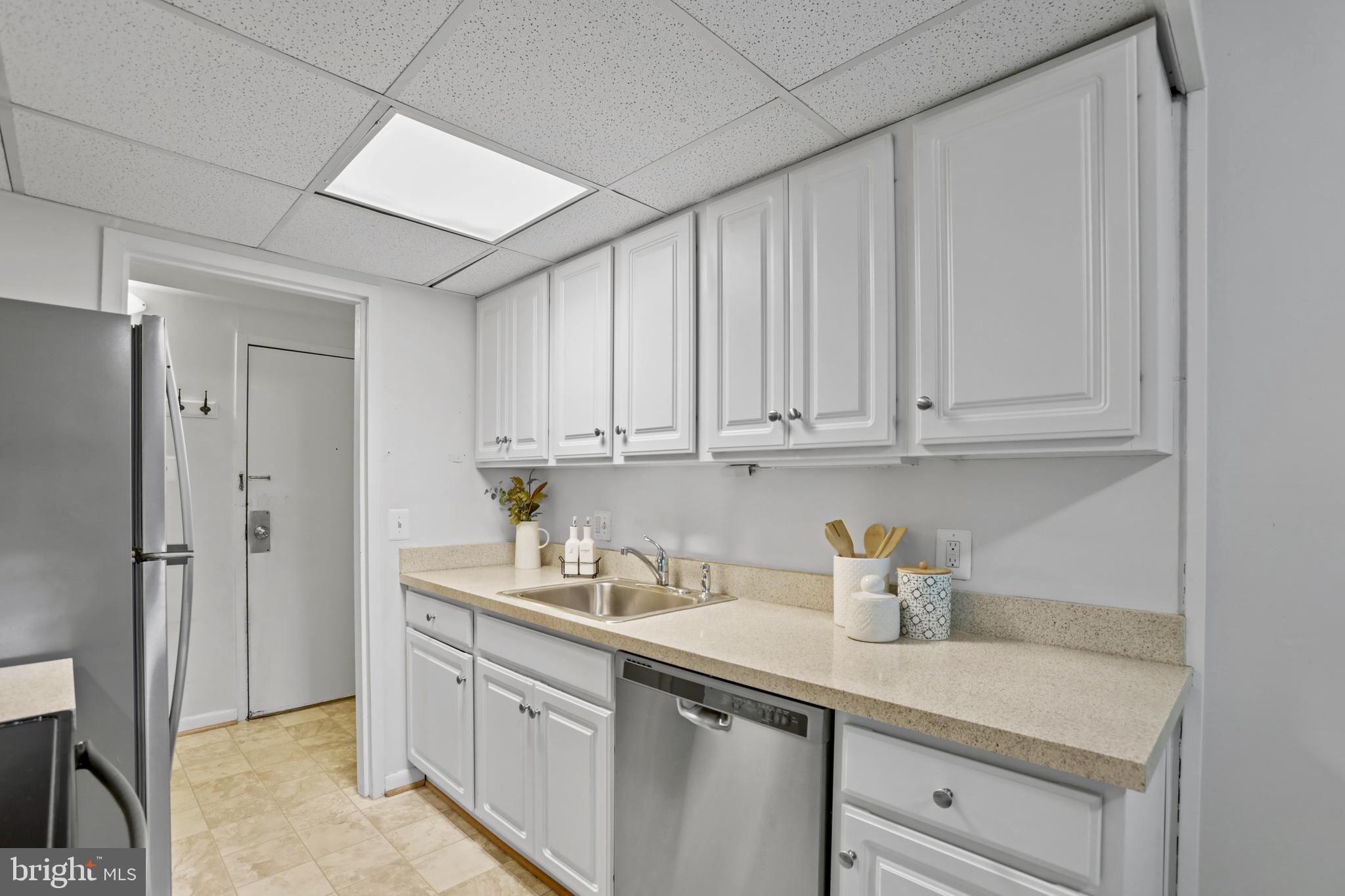 2216 Castle Rock Square, Unit 2B Reston, VA 20191 - Photo 9 of 19 Gallery Image 9