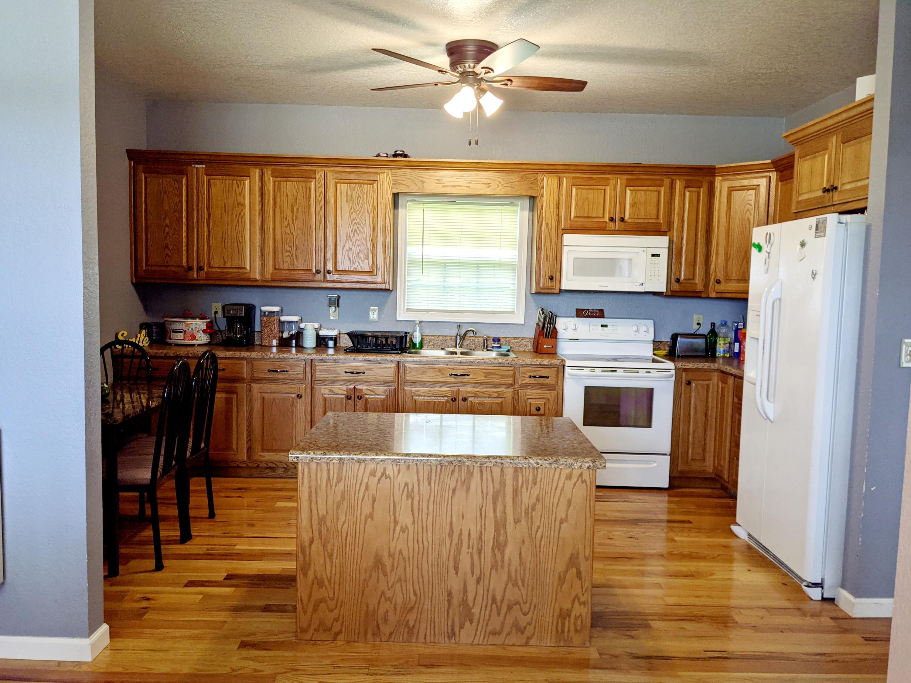5755 Aedc Road Estill Springs, TN 37330 - Photo 15 of 36 PXL_20220613_185722460