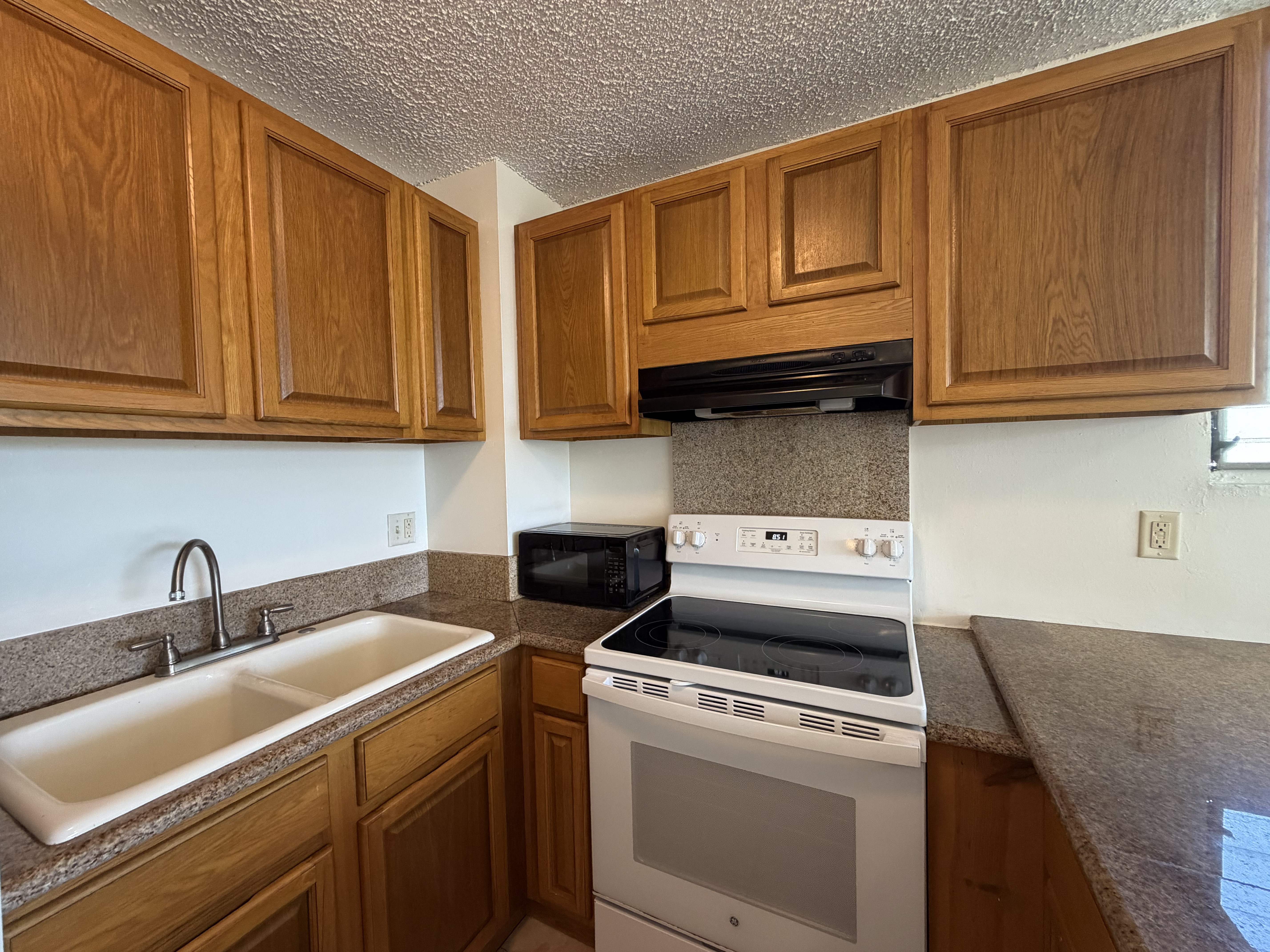 4156 Rice Street, Unit 206 Lihue, HI 96766 - Photo 4 of 16