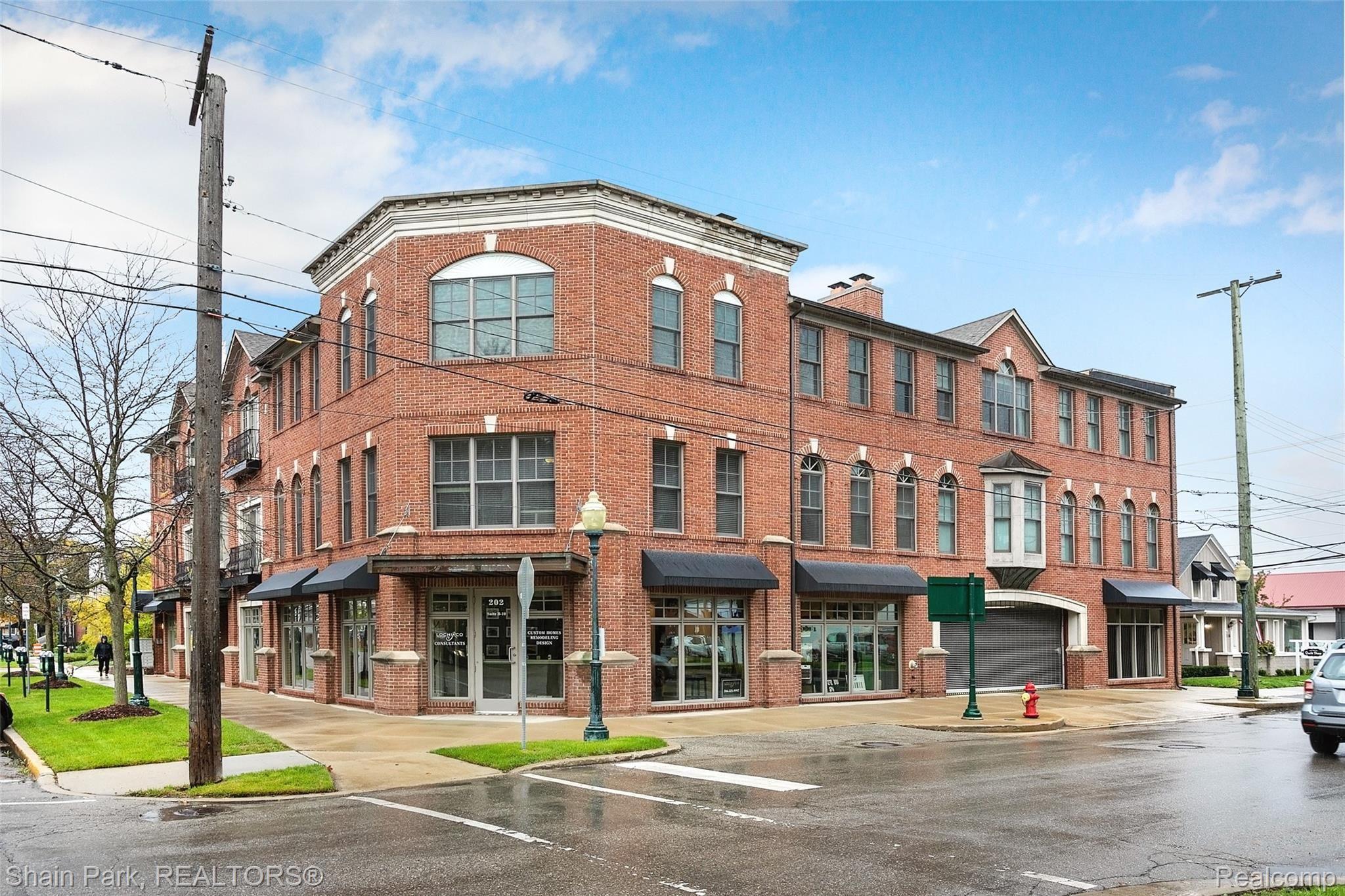 202 Walnut Boulevard Rochester, MI 48307 - Photo 34 of 39 Walnut-34.jpg