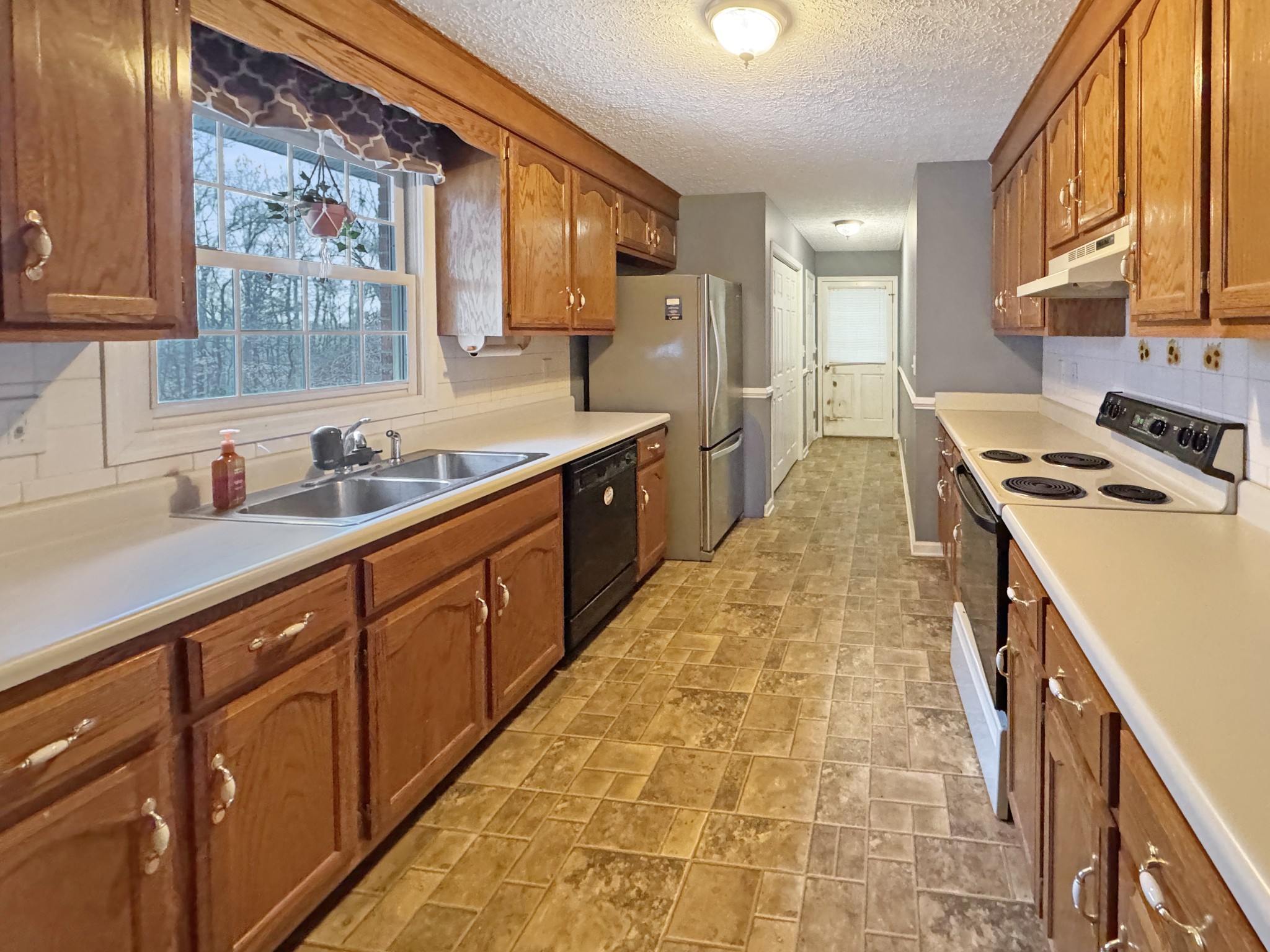 223 Twin Oaks Road Dover, TN 37058 - Photo 7 of 20