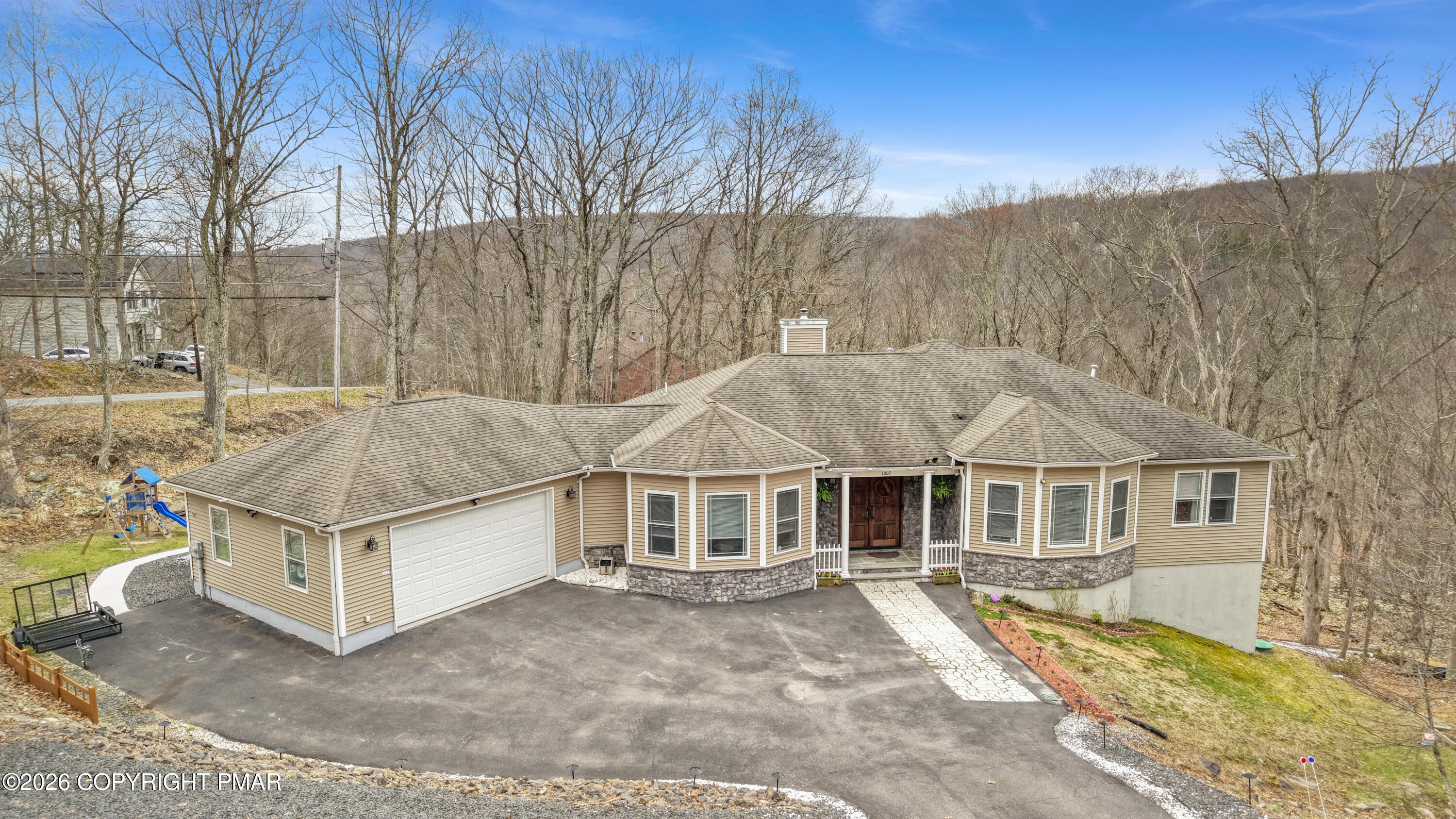 1007 Hampstead Road Bushkill, PA 18324 - Photo 48 of 68 DJI_20260413140339_0722_D