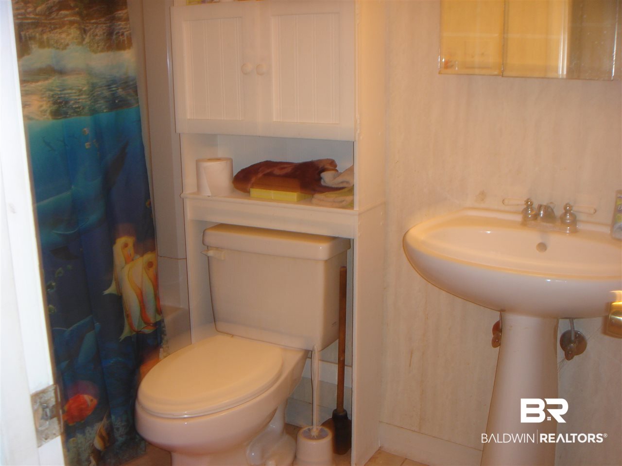 8305 Barrie Drive Theodore, AL 36582 - Photo 10 of 20 hall bathroom