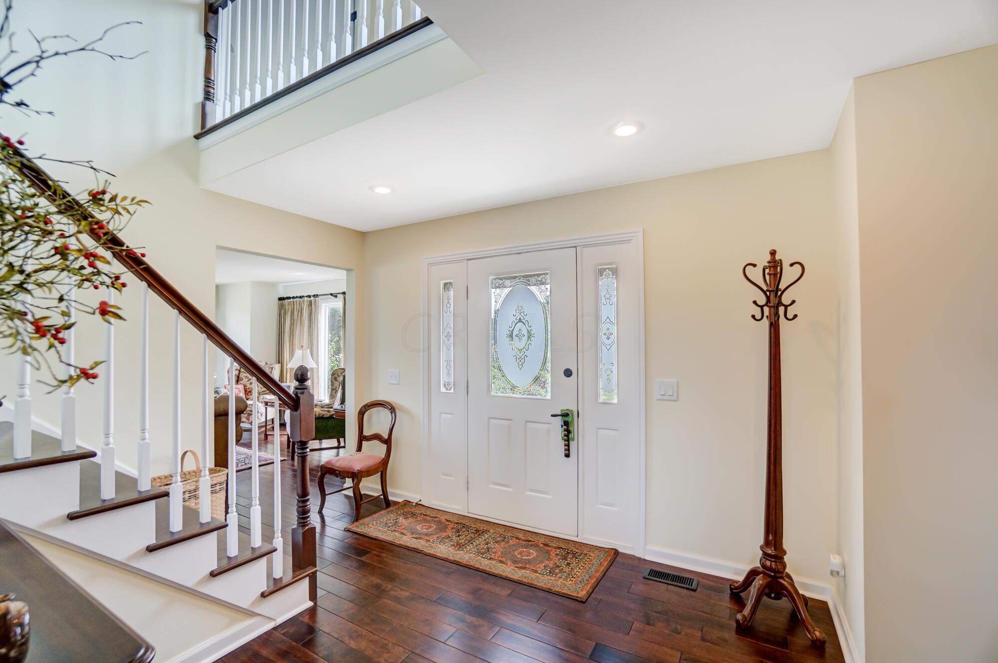 2100 Old Columbus Road London, OH 43140 - Photo 3 of 92 Lovely Foyer