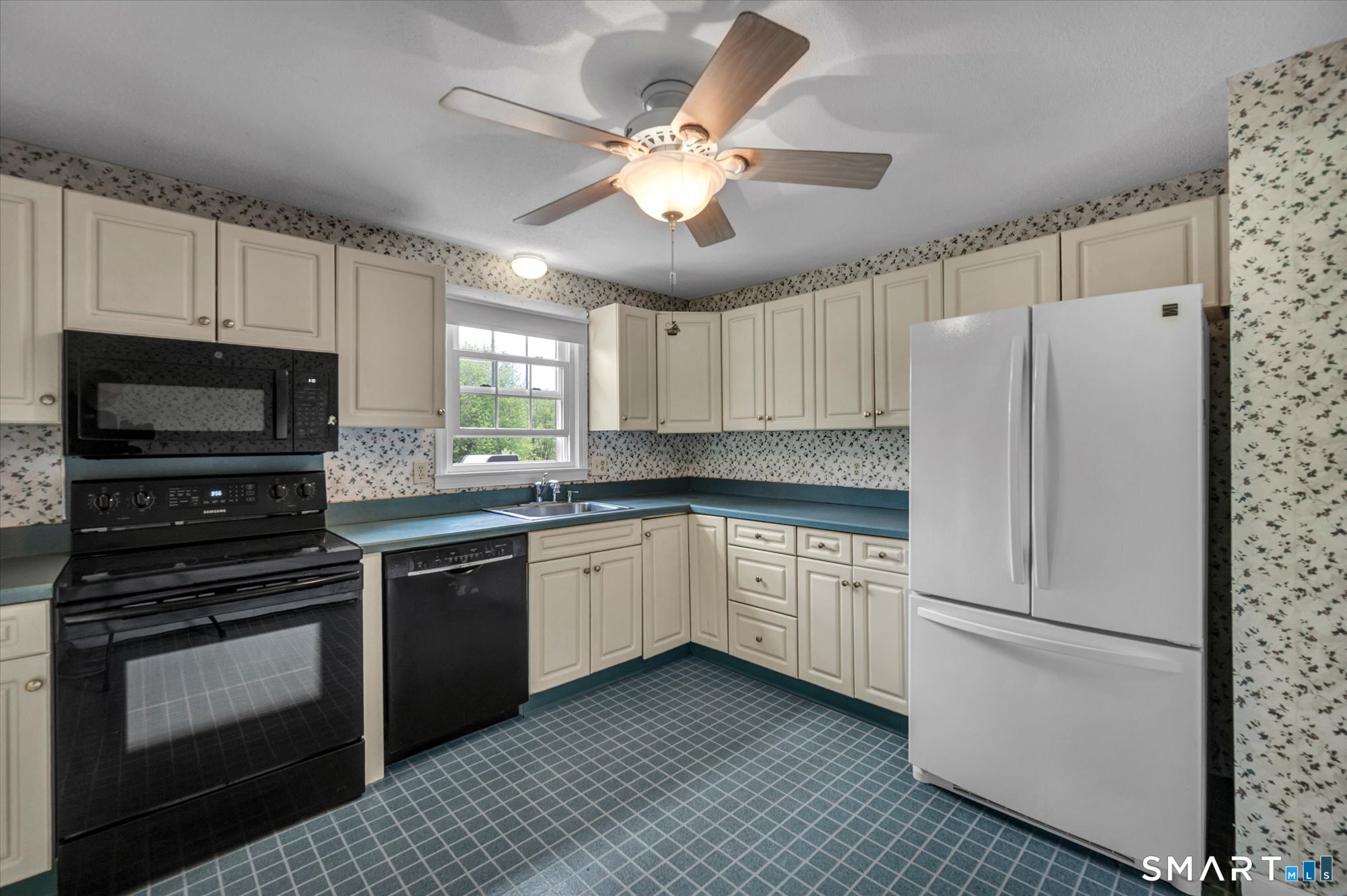 64 South Branford Road Wallingford, CT 06492 - Photo 8 of 31