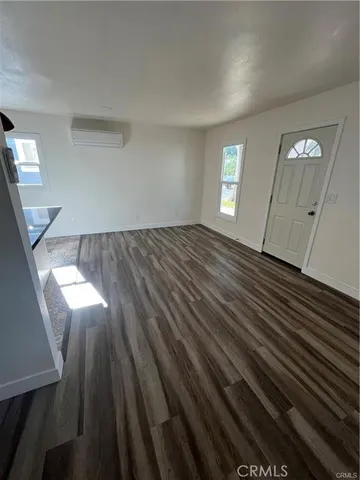 $1,700 | 3438 Locust Street, Riverside, CA 92501