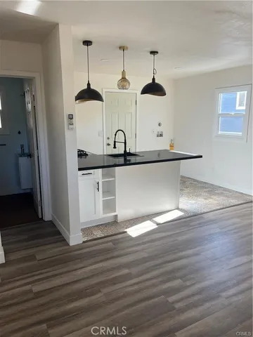 $1,700 | 3438 Locust Street, Riverside, CA 92501