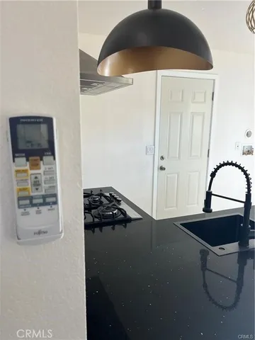 $1,700 | 3438 Locust Street, Riverside, CA 92501