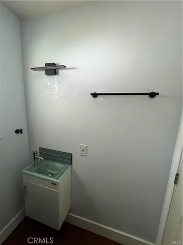 $1,700 | 3438 Locust Street, Riverside, CA 92501