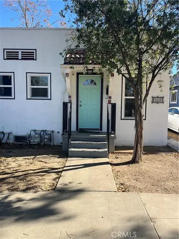 $1,700 | 3438 Locust Street, Riverside, CA 92501