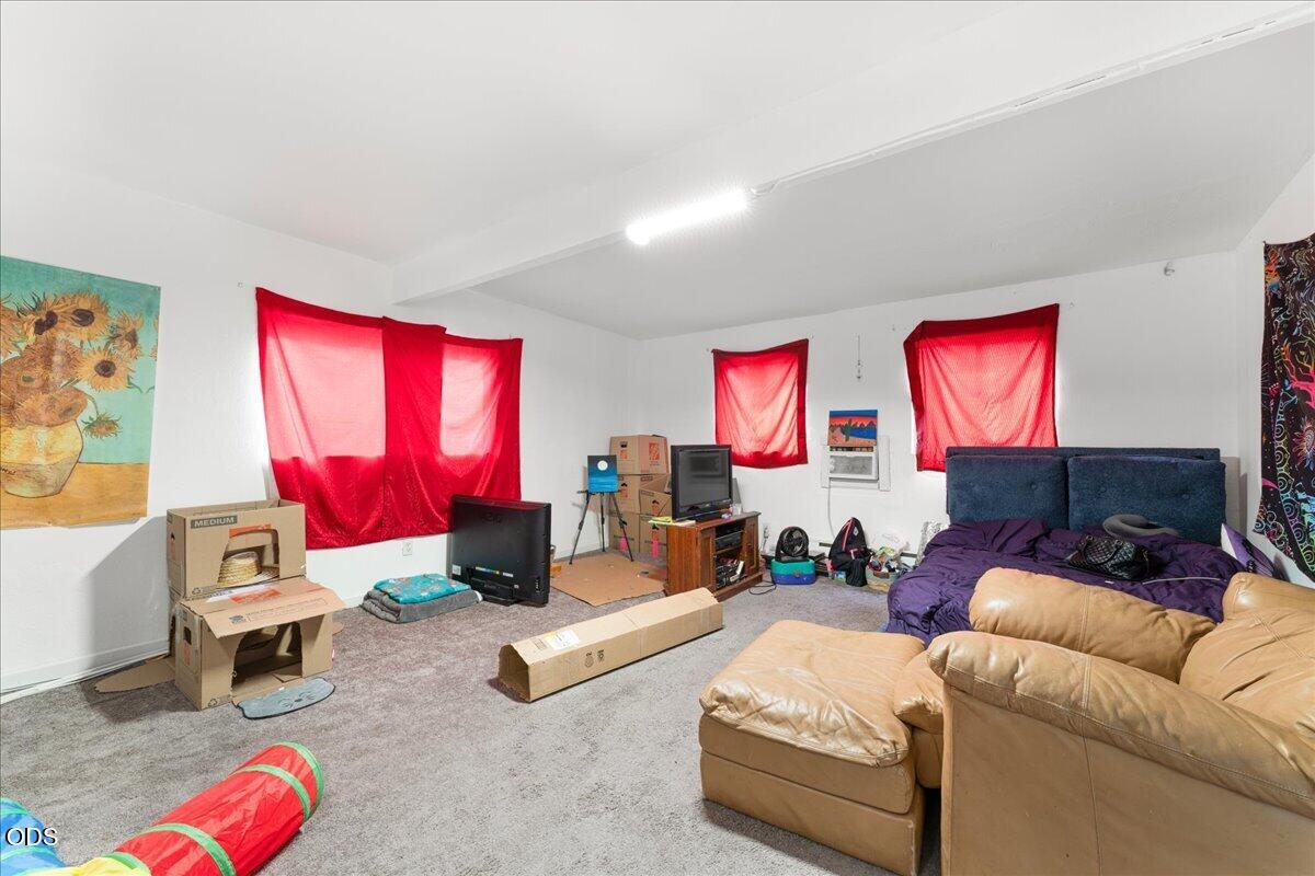 10483 Blackwell Road Central Point, OR 97502 - Photo 8 of 19 Gallery Image 8