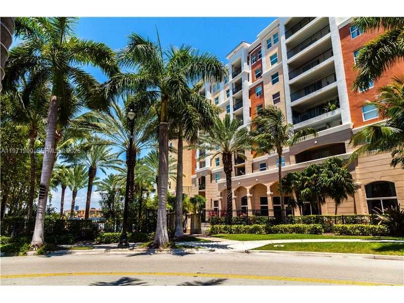 17150 North Bay Road, Unit 2911 Sunny Isles Beach, FL 33160 - Photo 28 of 43 a view of a building and a street