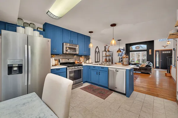 $320,000 | 649 Berkley Drive, Romeoville, IL 60446