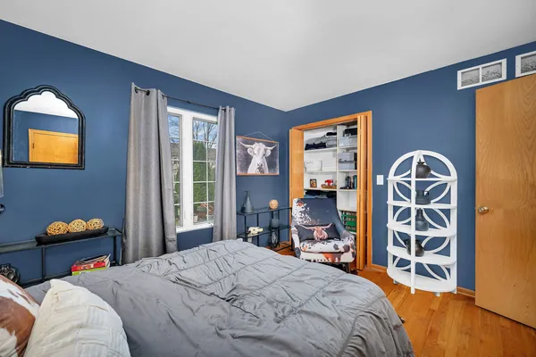 $320,000 | 649 Berkley Drive, Romeoville, IL 60446