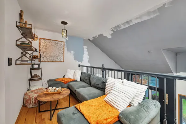 $320,000 | 649 Berkley Drive, Romeoville, IL 60446