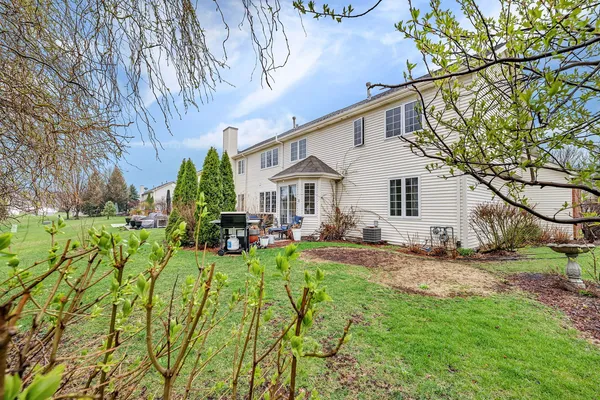 $320,000 | 649 Berkley Drive, Romeoville, IL 60446