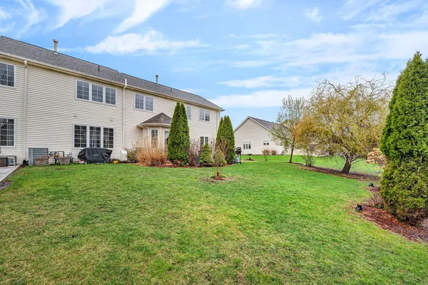 $320,000 | 649 Berkley Drive, Romeoville, IL 60446