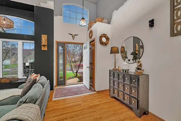 $320,000 | 649 Berkley Drive, Romeoville, IL 60446