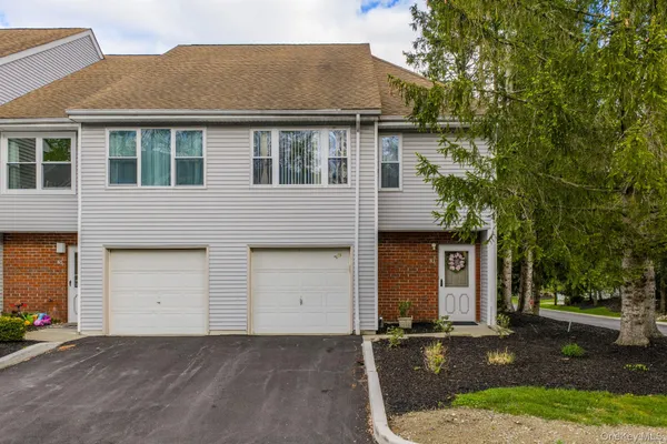 $425,000 | 83 Deer Ct Drive, Middletown, NY 10940
