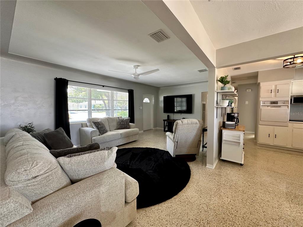 4917 99th Street North St. Petersburg, FL 33708 - Photo 3 of 14