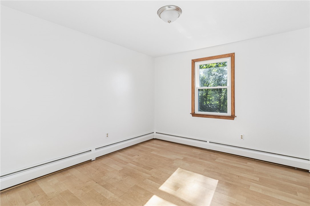 24 Seneca Street Coventry, RI 02816 - Photo 16 of 31