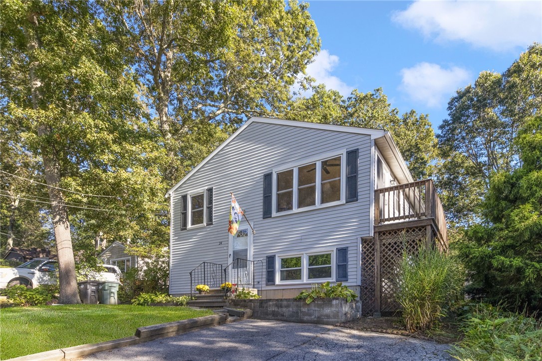 24 Seneca Street Coventry, RI 02816 - Photo 2 of 31