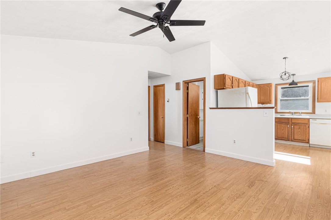 24 Seneca Street Coventry, RI 02816 - Photo 10 of 31