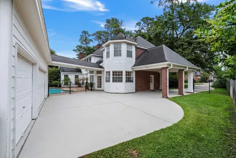 $699,000 | 5230 Norborne Lane, Houston, TX 77069