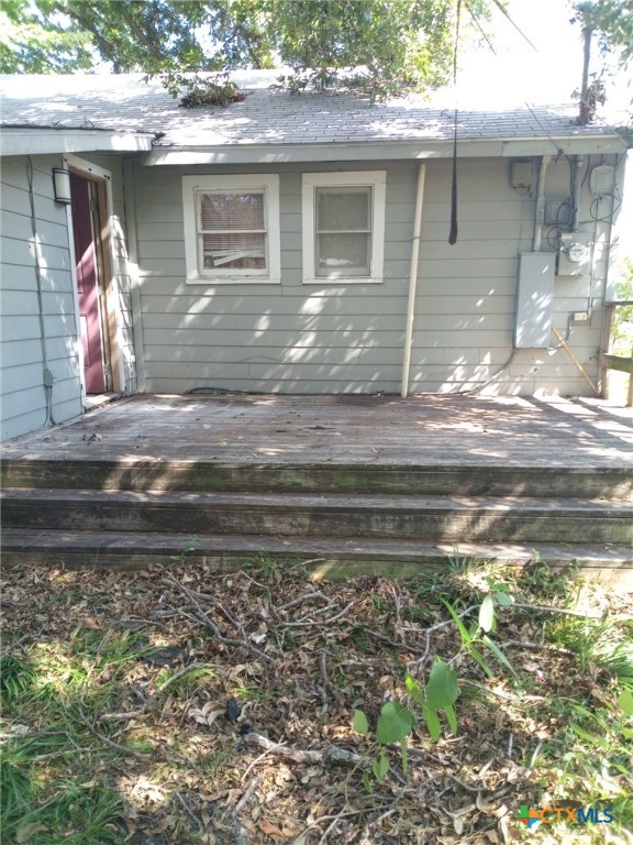 1214 South 19th Street Temple, TX 76504 - Photo 5 of 11 a front view of a house with a yard