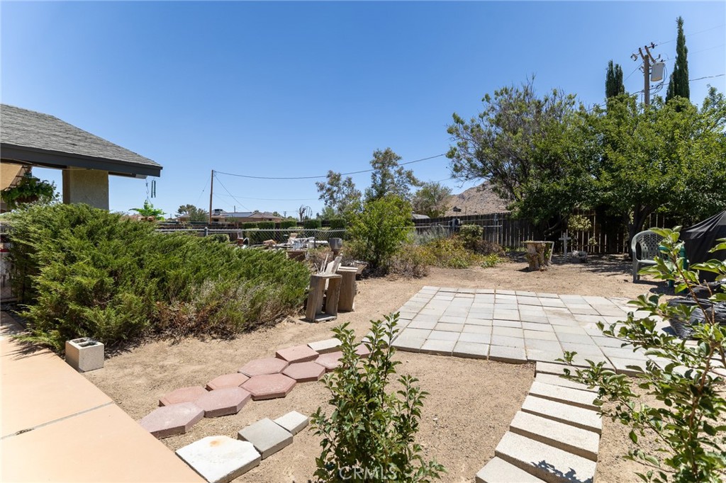 16058 Venango Road Apple Valley, CA 92307 - Photo 17 of 57