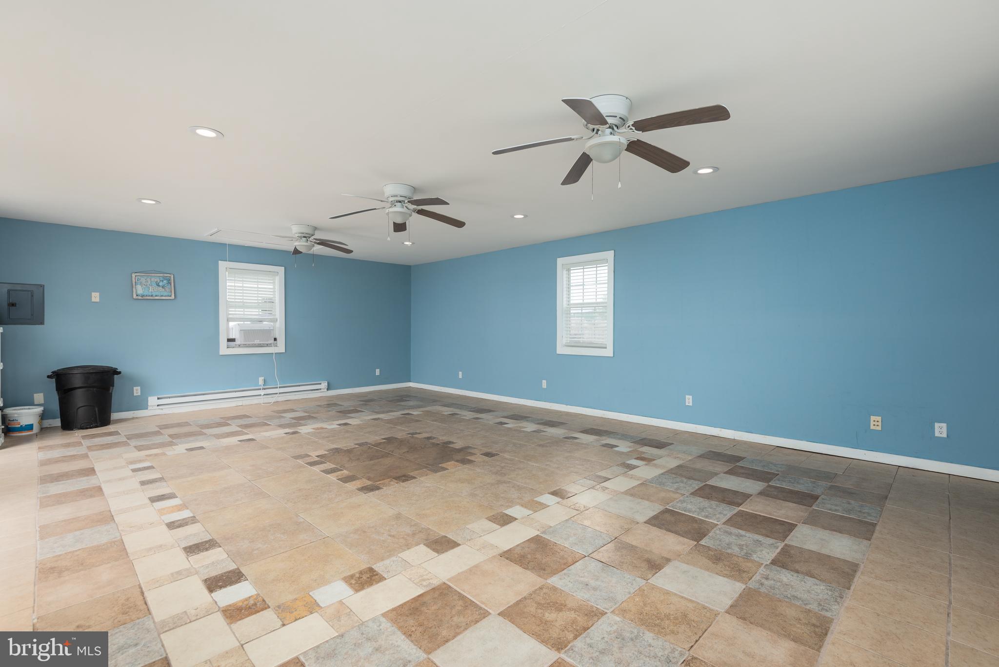 4904 Ravenwood Road Vienna, MD 21869 - Photo 14 of 62 a view of a livingroom with a window