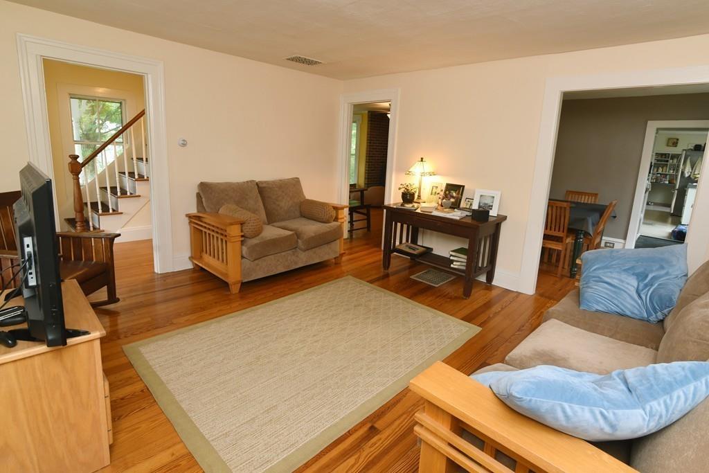 372 North Farms Road Northampton, MA 01062 - Photo 11 of 40