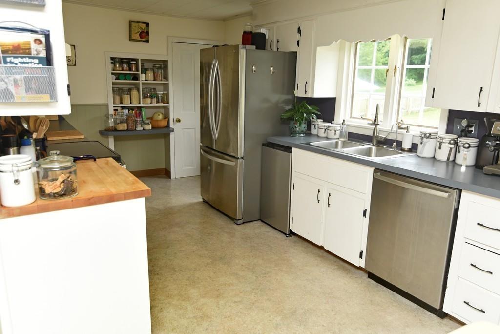 372 North Farms Road Northampton, MA 01062 - Photo 21 of 40