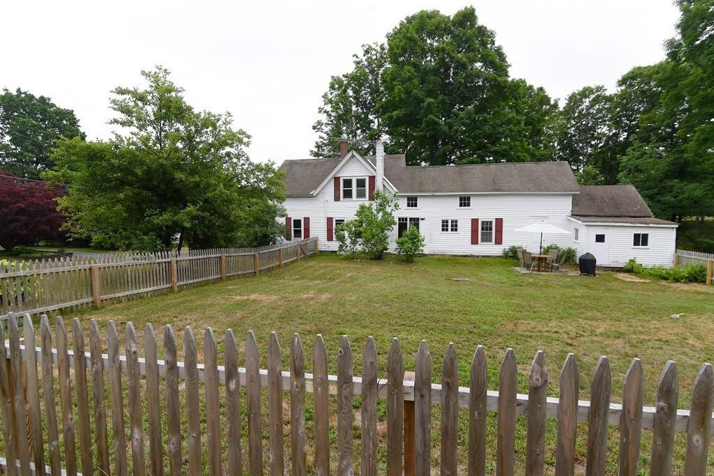 372 North Farms Road Northampton, MA 01062 - Photo 7 of 40