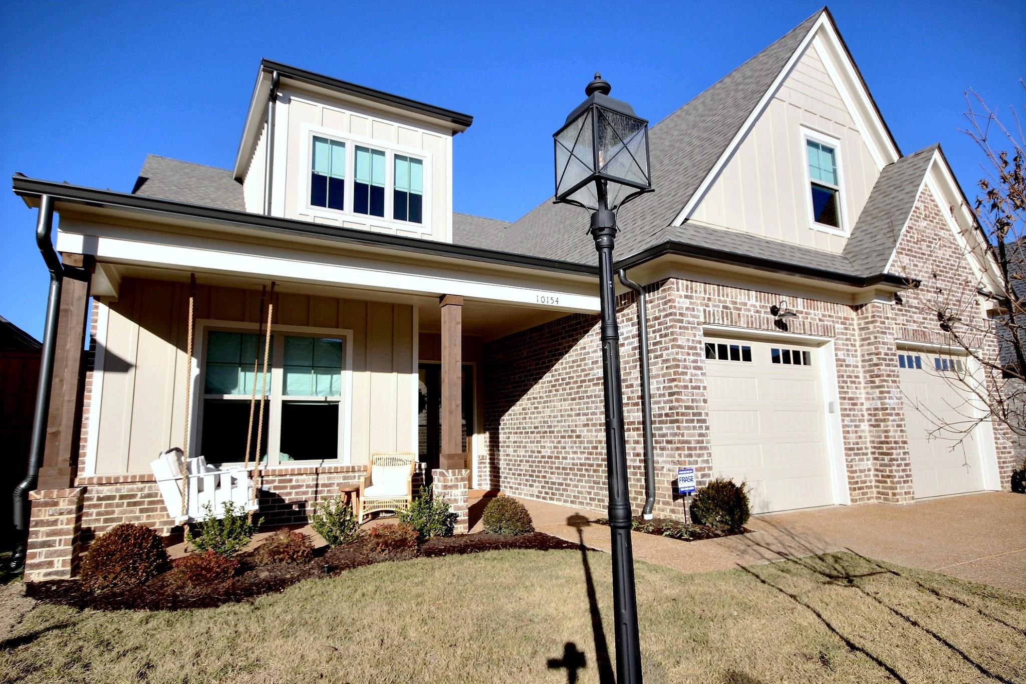 10154 Cliveden Circle North Collierville, TN 38017 - Photo 2 of 2 a front view of a house with glass windows