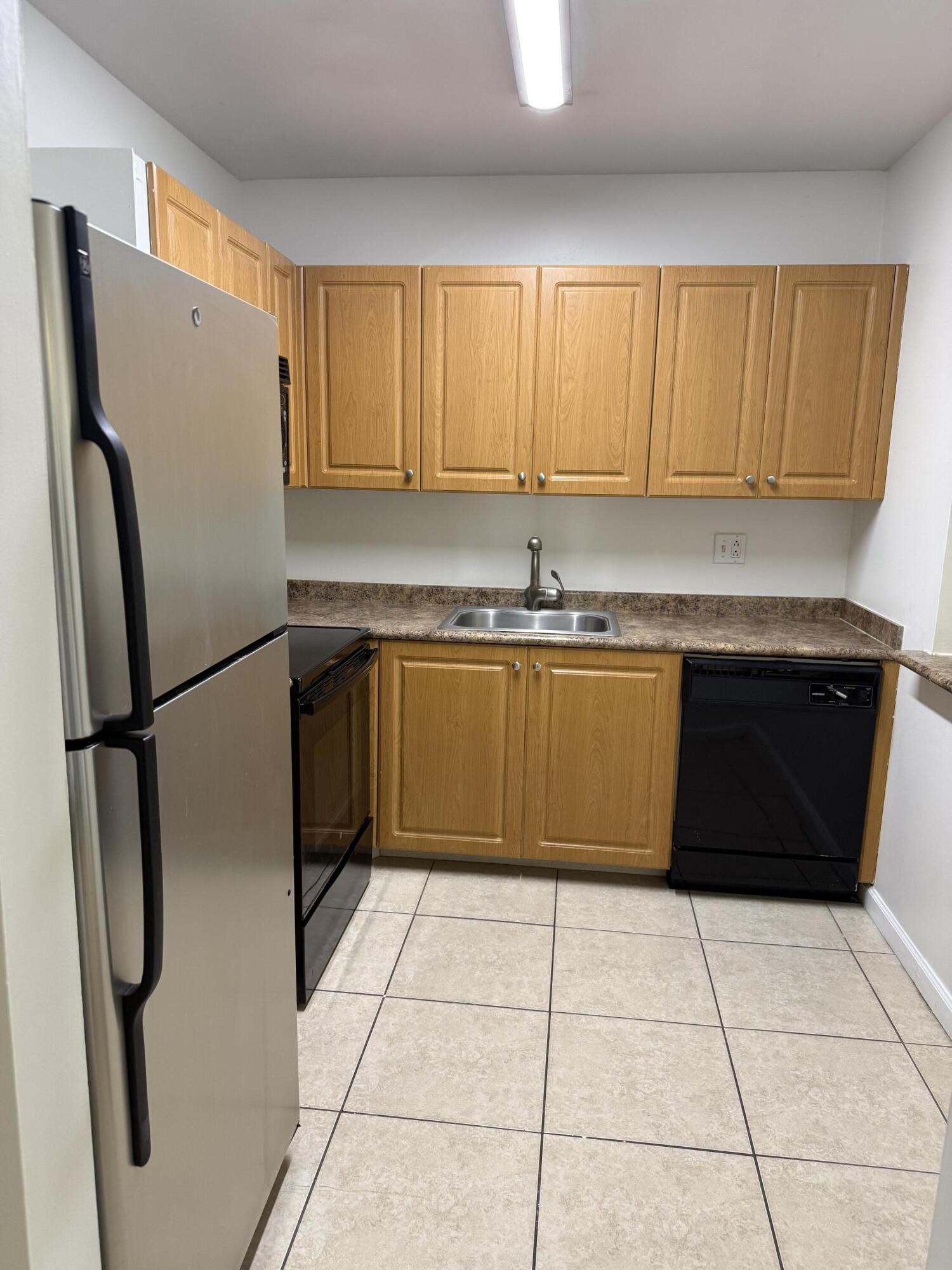 255 South Cypress Road, Unit 339 Pompano Beach, FL 33060 - Photo 1 of 14 Kitchen