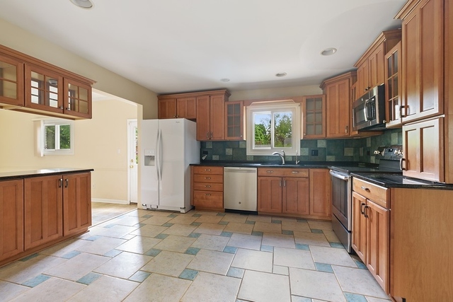 708 West Woodland Road Lake Bluff, IL 60044 - Photo 4 of 17
