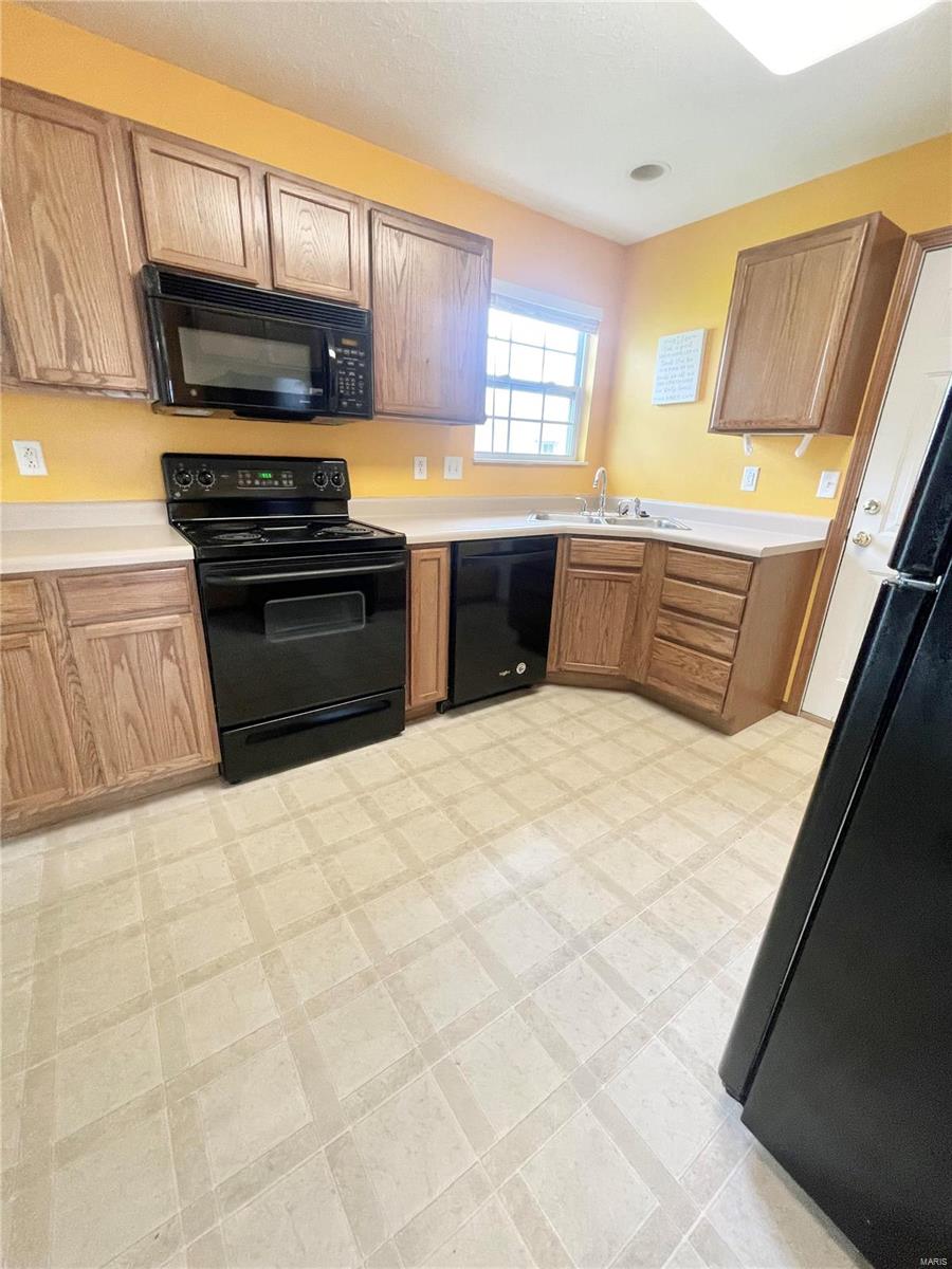 2021 Killarney Drive Belleville, IL 62221 - Photo 9 of 22