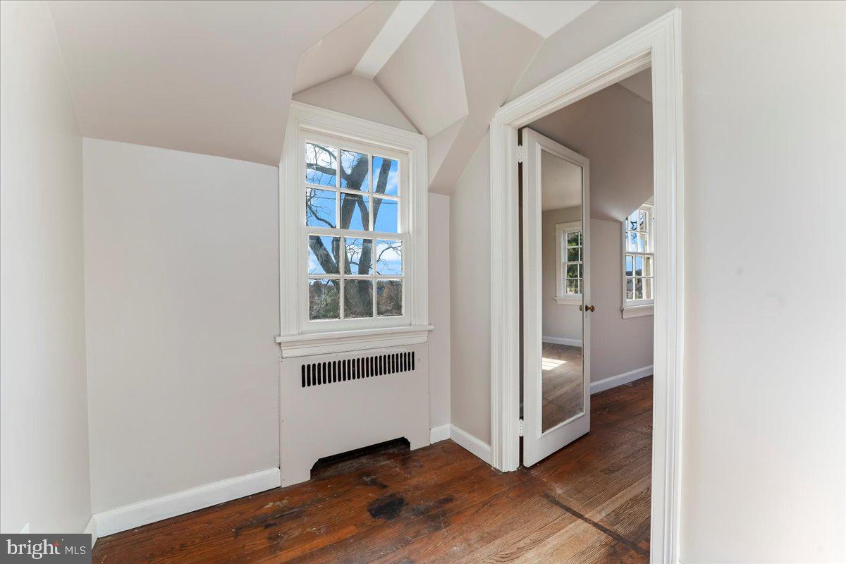 3030 Eagleville Road Eagleville, PA 19403 - Photo 29 of 44 Dressing Room